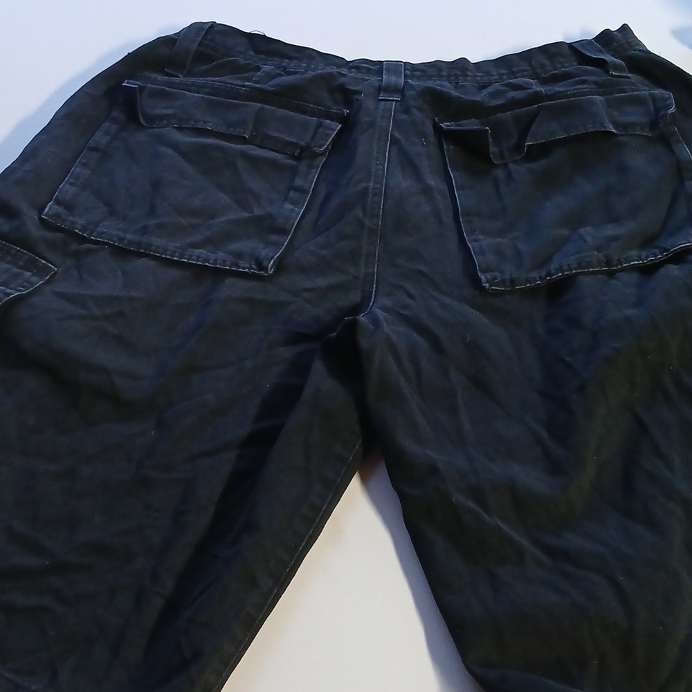 Regal Wear Men's Black Cargo Shorts - Picture 7 of 8